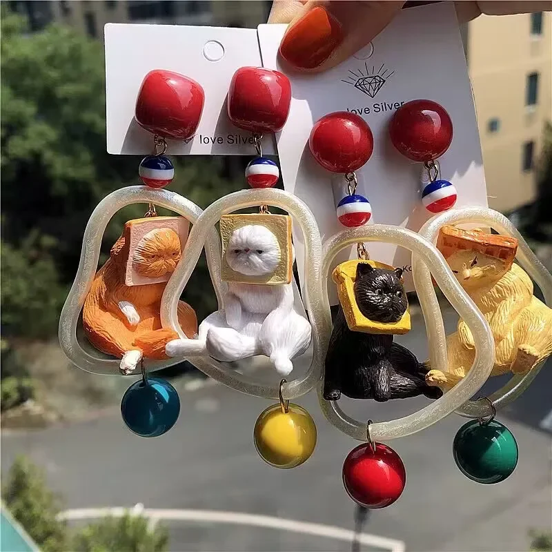 Yeni sevimli kedi tost ekmeği abartılı ve komik golf sopası kılıfı kedi yumuşak ve sevimli kişilik küçük tavşan küpe ilginç hediyeler