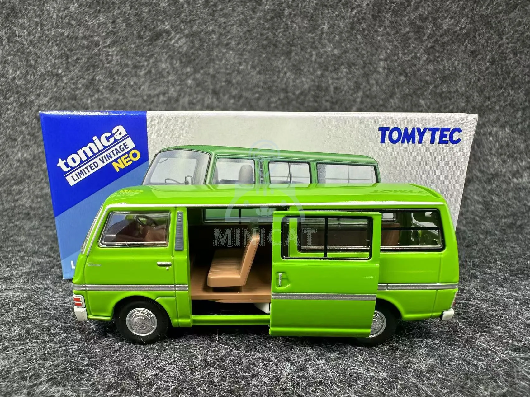 2410 TOMYTEC 1/64 TLV LV-N323a nissan Jiaben E20 Kolekcja modeli wózków ze stopu zielonego dekoracji