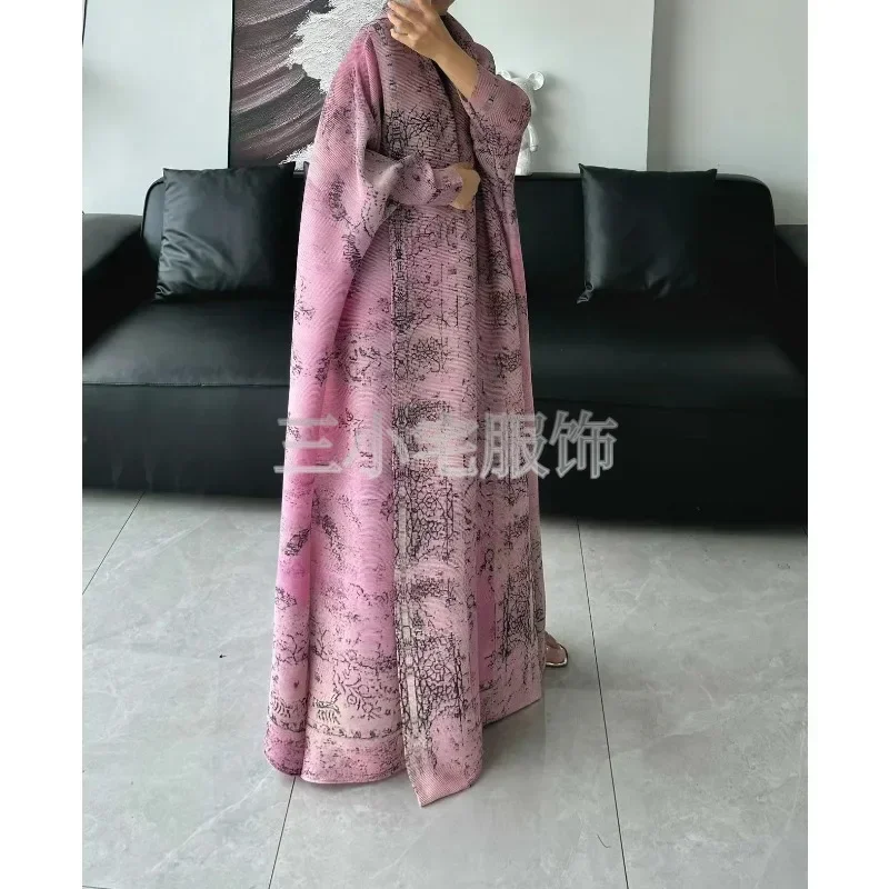 2024 Pleats Pleated New Bat Sleeve Long Coat Pink Printed Elegant Senior Designer Muslim Abaya Folded Loose Plus Size Robe