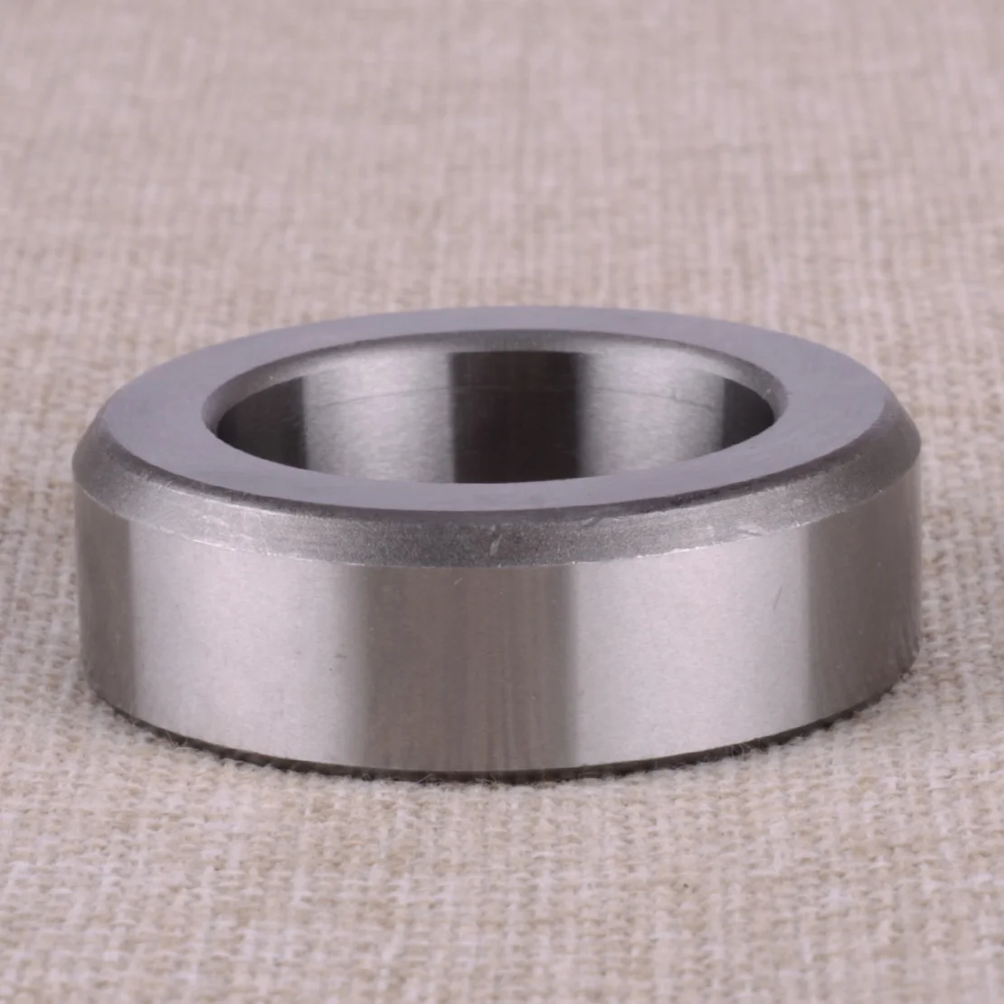 

MB664448 2Pcs Rear Wheel Axle Bearing Retainers Silver Steel Fit for Mitsubishi Pajero Shogun Montero MK2 V31 V32 V33 V46