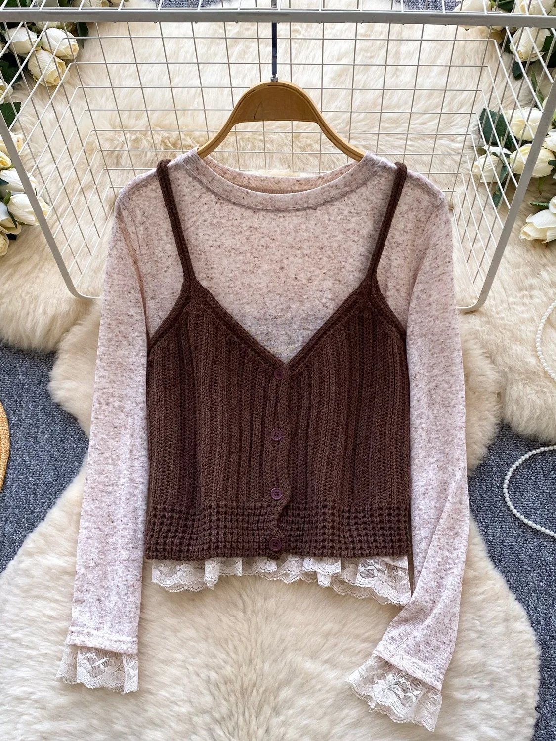 

Sweet Anti-Aging Lace Splice Knitted Tank Top Two-Piece Set Women's Fashion Layering Small Set High Waist Commute Style