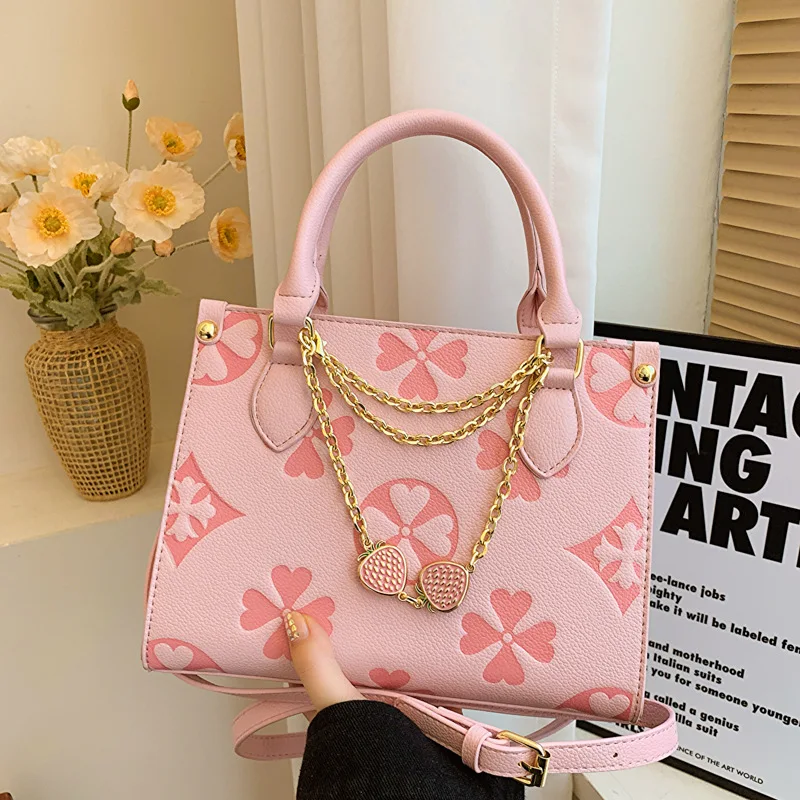 

Four Leaf Clover Light Luxury Women's Tote Bag with Letter Indentation Versatile Shoulder Bag Hand-held Crossbody Bag