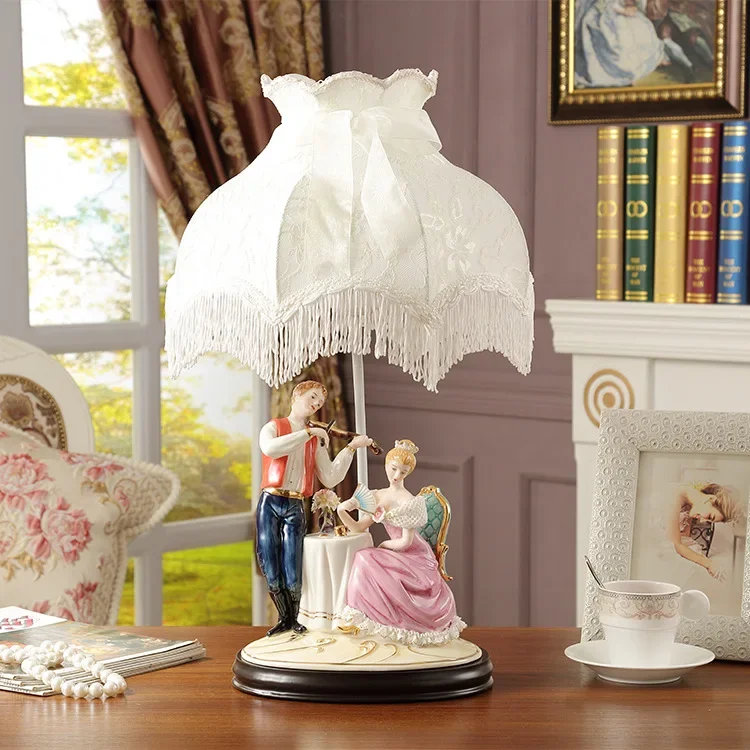 High-end European ceramic character ornaments, living room, wedding room, couple playing the piano, home accessories, wedding gi