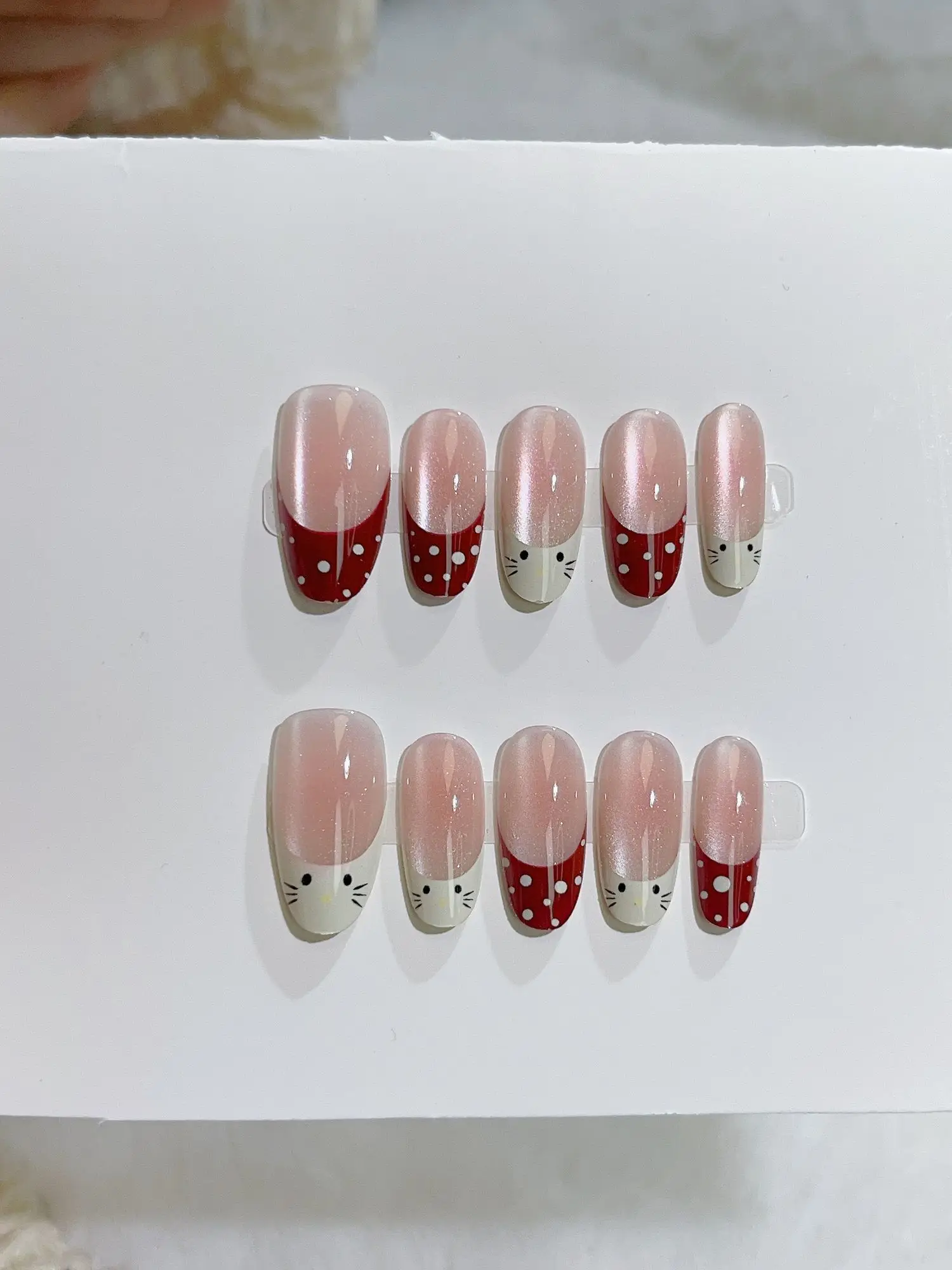 

10pcs Women Cute Cat Handmade Press On Nails Detachable Long Almond Nail Patches Polka Dot Cat Eyes Fake Nails Nail Patche