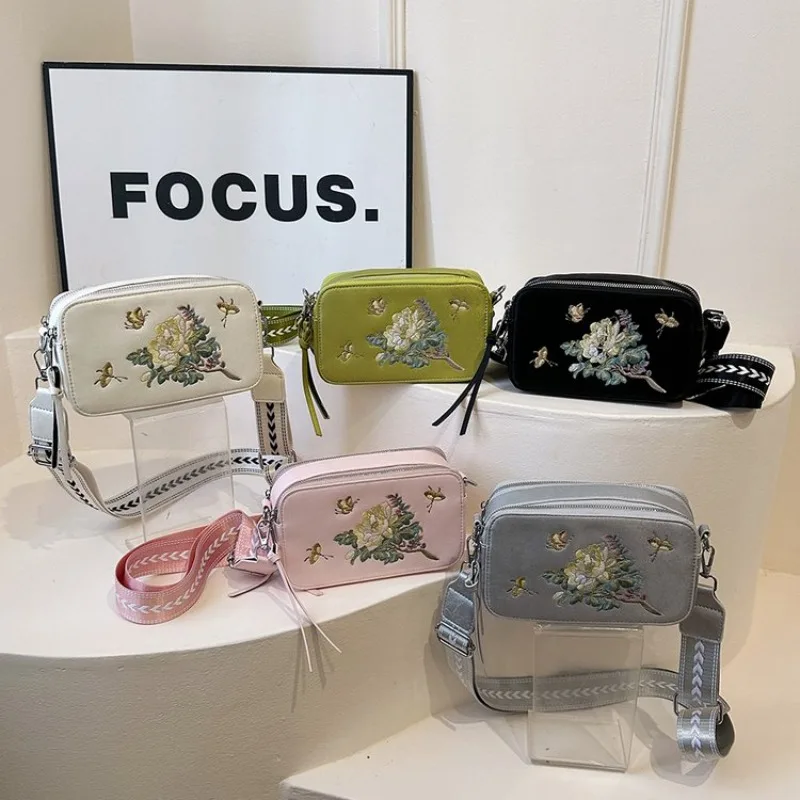 

Classic Timeless Designer Diaper Bag Women Luxury Leather Tote Large Capacity Elegant Crossbody Handbag For Elegant Carrying