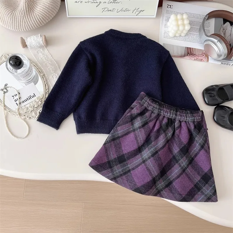 

Korean Little Girl Spring Autumn Winter New Fashionable Western-style Heart Button Sweater Jacket Plaid Skirt Two-piece Set