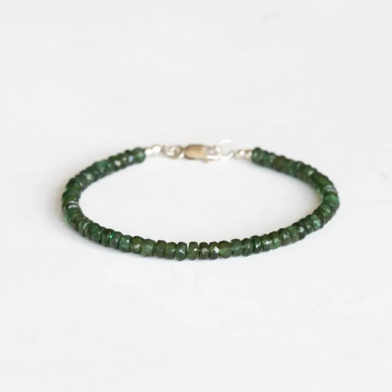 Chrome green apatite beaded bracelet