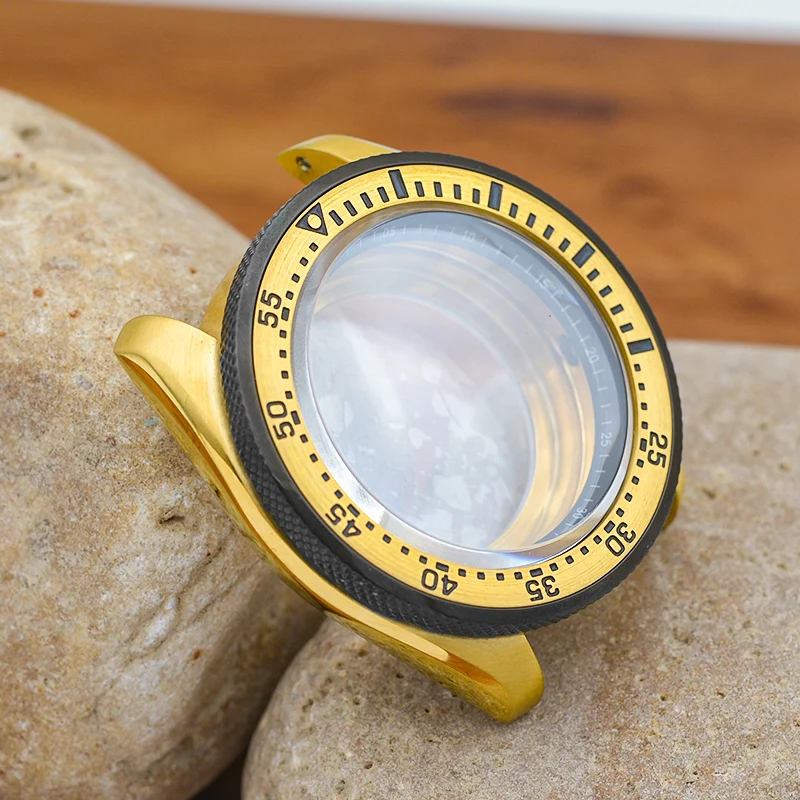 La cassa SKXHouseSKX009 SRPD è dorata, parte NH35N364R7s, movimento esistente, orologio, anello capitolo, vetro zaffiro, 41 mm.