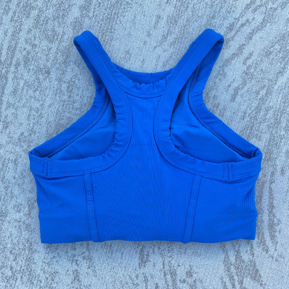 Рисунок 4 - Спортивный бюстгальтер в рубчик для женщин