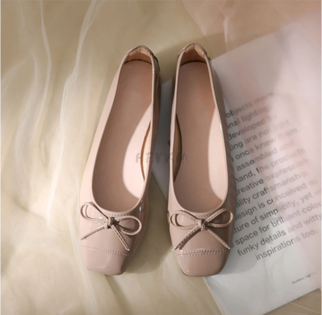 Retro Bowknot Patent Leather Women\'s Ballet Flats Shoes Autumn Slip on Flat Casual Shoes Round Toe Thick Heels Wine Red Loafer