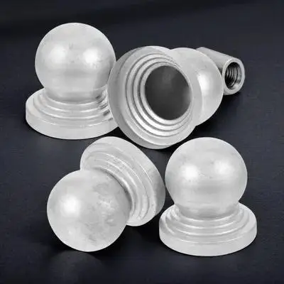 Bouchons de poteaux à bille en métal, 4 pièces, couvercles de poteaux de clôture décoratifs d'extérieur, accessoires de clôture, dessus de colonne en fer pour garde-corps de porche