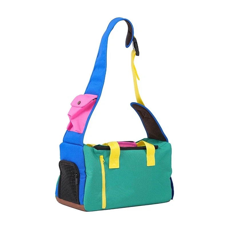Cat bag out portable bag back cat bag oblique span out  dog  backpack cat out holding  artifact