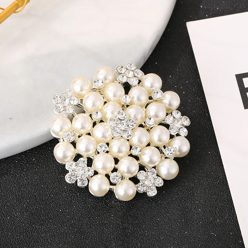 High Quality Silver Plated Rhinestone Imitation Pearl Round Flower Brooches Pins For Women Luxury Pearl Brooches Jewelry Wedding