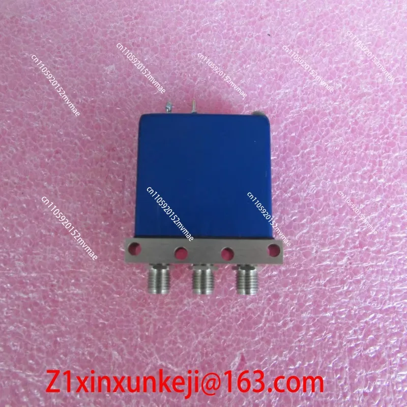 R570413000 DC-18GHz 28V SPDT RF Coaxial Single Pole Double Throw Switch
