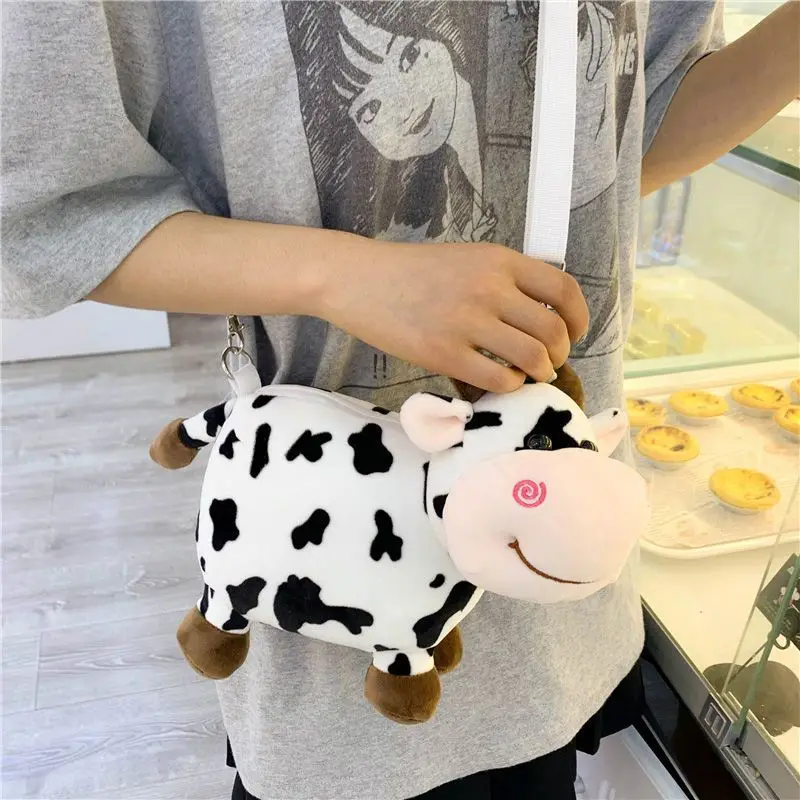 Urocza pluszowa torba na ramię w kształcie krowy, studencka kawaii torba crossbody z kreskówkowym motywem, uniwersalny pluszowy plecak na co dzień, prezent dla przyjaciela.