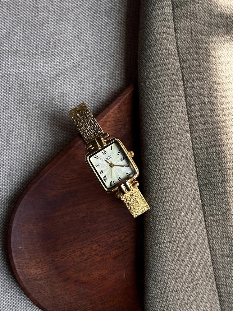 Ladies Retro Simple Quartz Watch Square Gold Silver Fashion Exquisite Watch Stainless Steel Waterproof Women's Watch