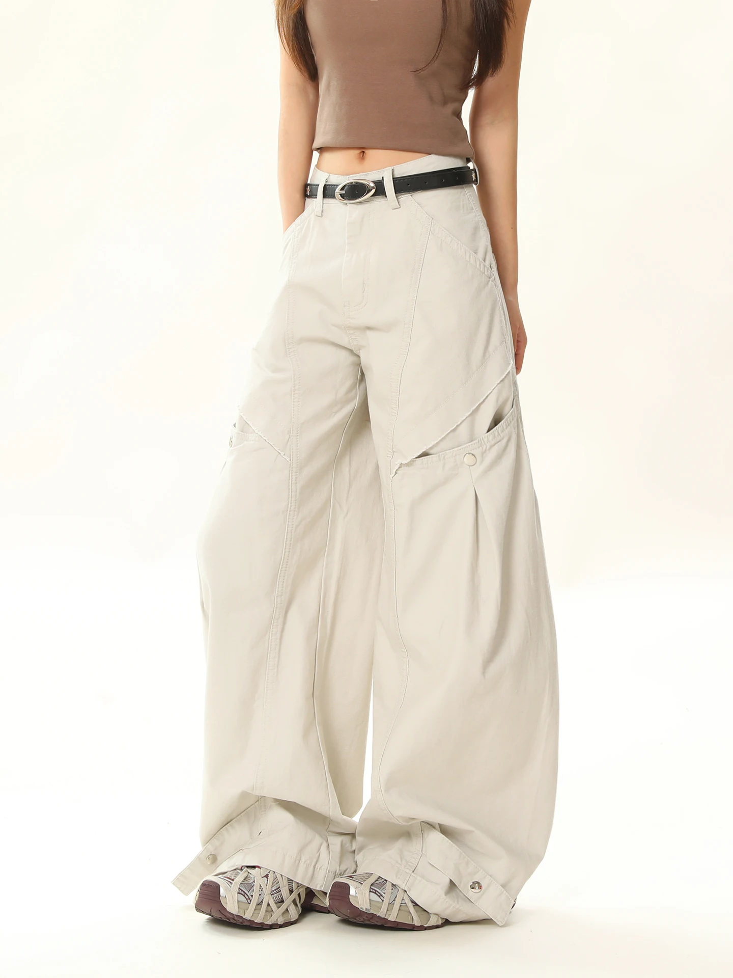 

Американские повседневные брюки свободного кроя для женщин с широкими штанинами, с карманами, функциональные, для работы, подходят ко всему, хлопковые, универсальные.