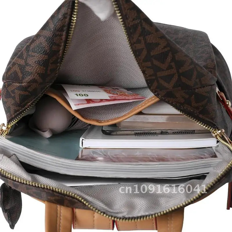 Mochila pequeña de lujo para mujer, bolso de tela de PVC delicado, bolsos escolares con letras, mochila de hombro de diseñador elegante 2023