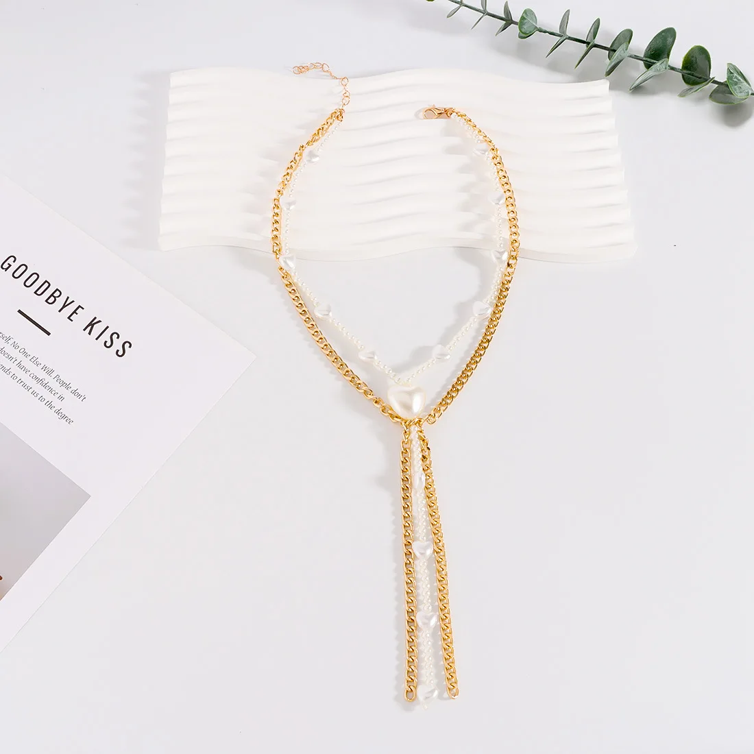 DIY accessories European and American cross-border fashion jewelry, niche personalized love pearl chain necklace long fringed ne