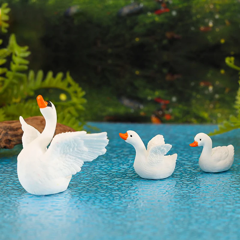 1Pc Mini White Swan Decoration Cartoon Goose Figurine Micro Landscape Dollhouse Miniature Toy Car Ornament