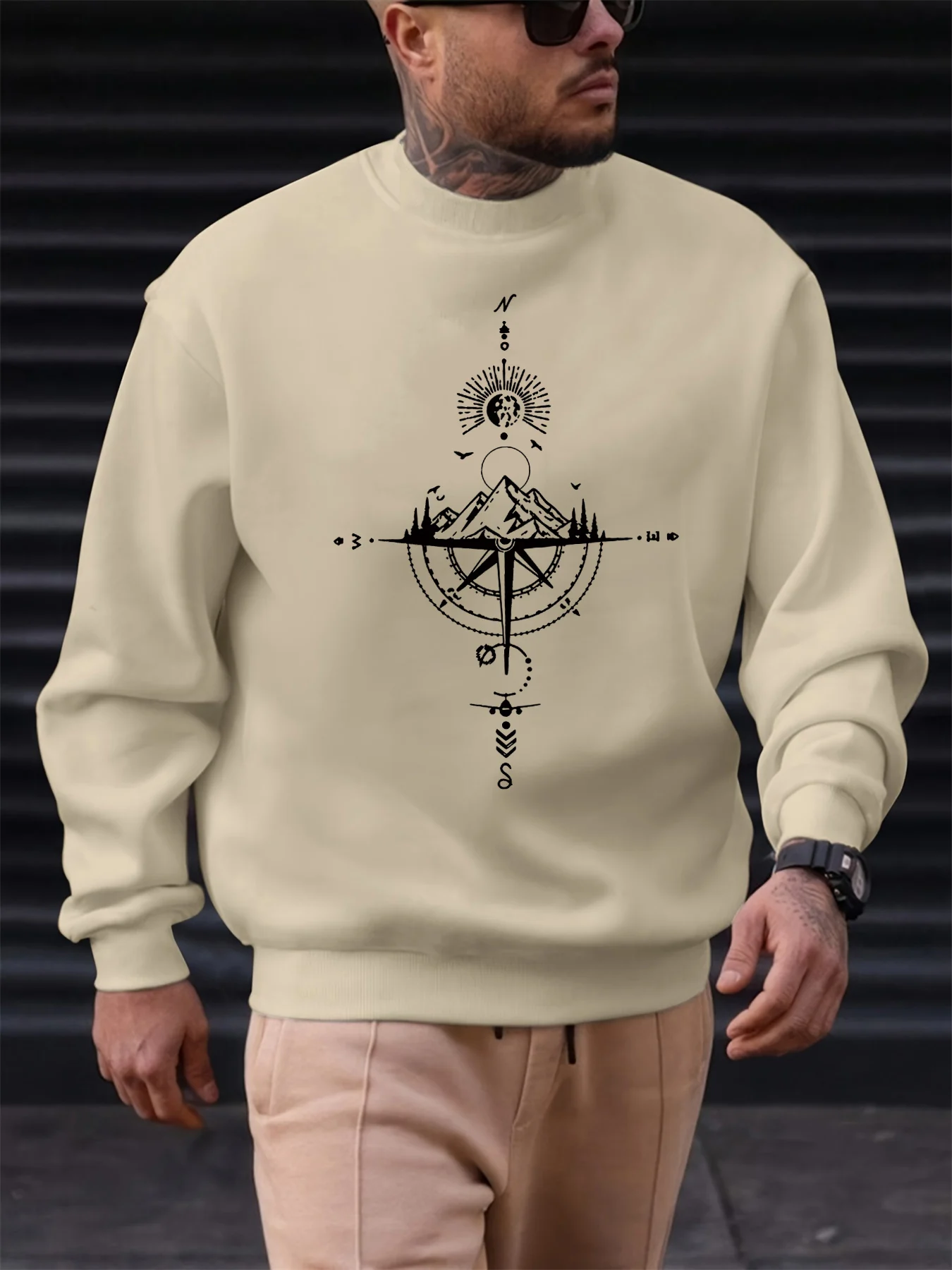Men's autumn and winter fashionable casual loose compass and mountain graphic printed long sleeved round neck sweatshirt