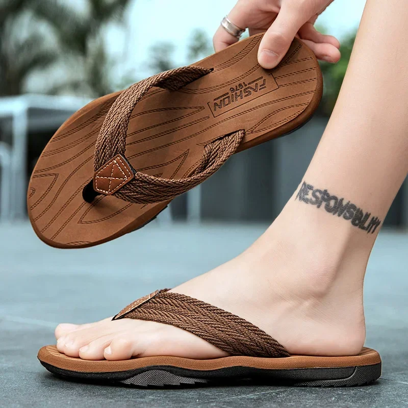 Living Room Slippers for Summer Men Men\'s Flip Flops Men Original Brands Shoes Men\'s Comfortable Slipper Man Luxury 2024 House