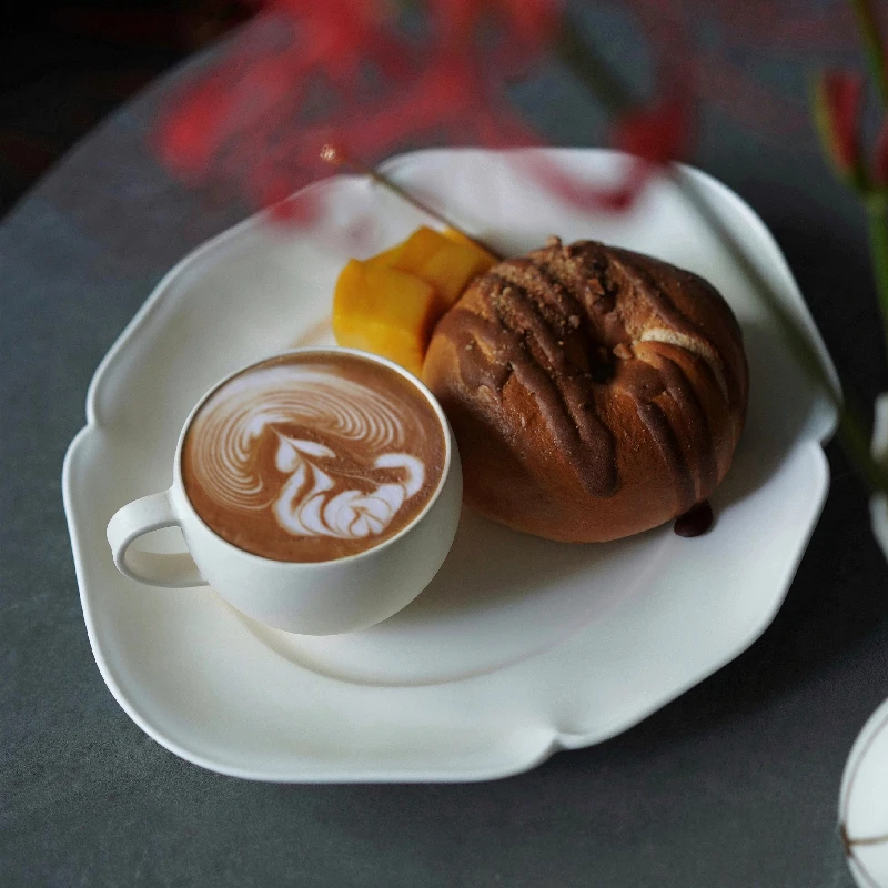 

Le Handmade Japanese Sle Fi Plate Cerc Matte White Oval ape High Aesthetic Value Home Use Diningware Di Plate