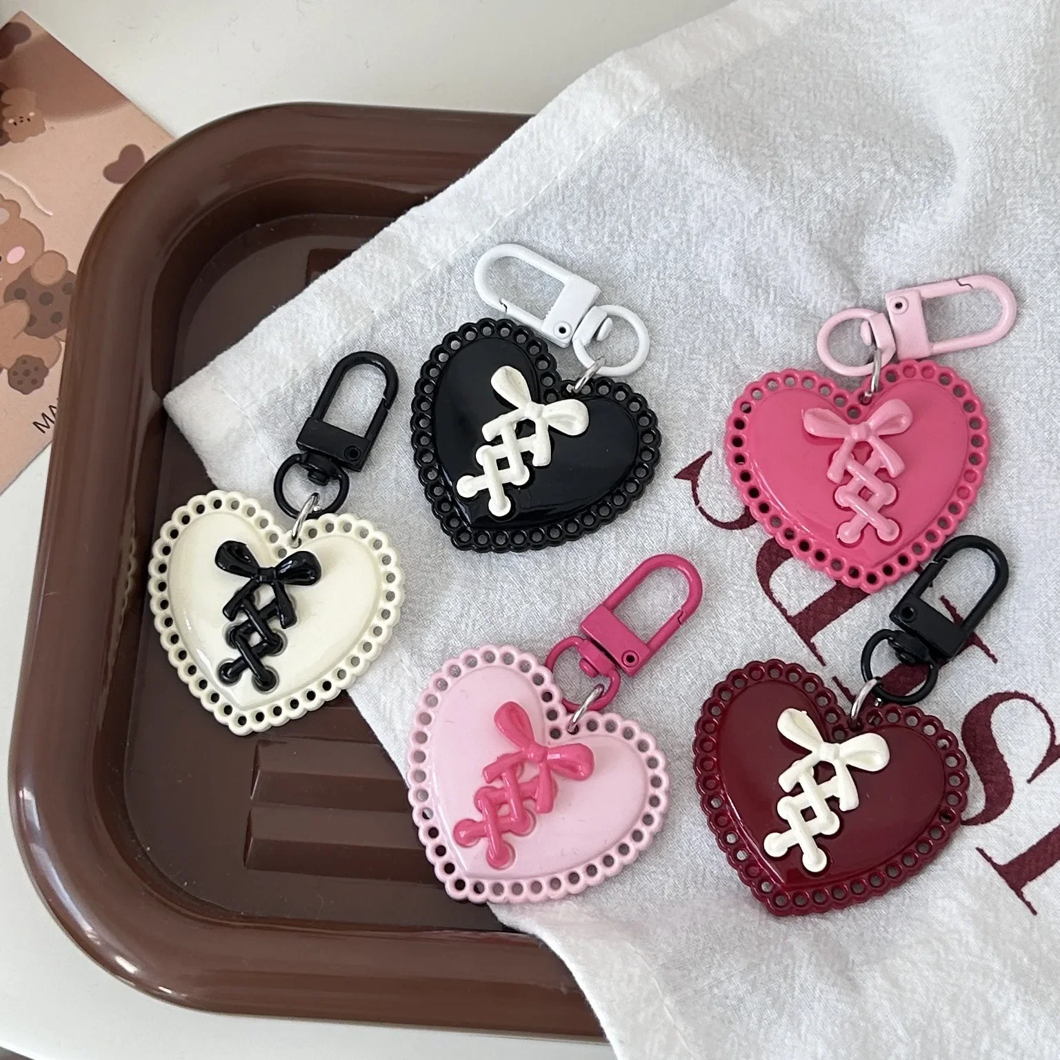 

Y2K Bow Keychain 2025 - Love Heart Bag Charm, Girl School Accessories Satin Ribbon Lanyard for Teen Gift 장식