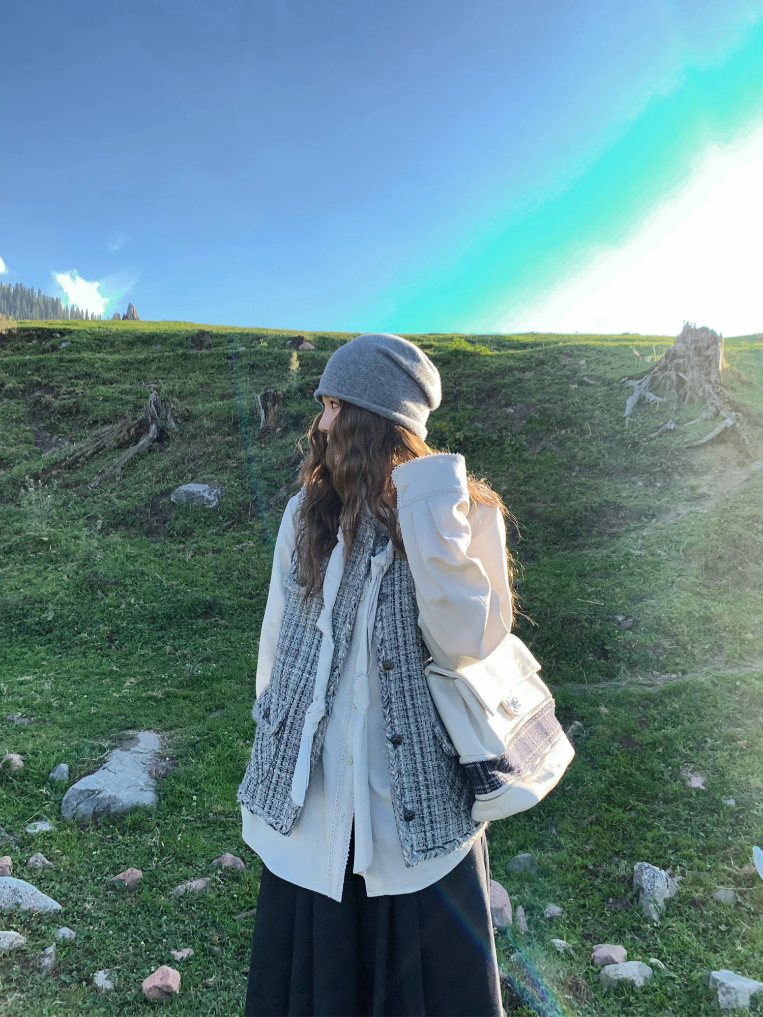 

Модный вязаный жилет с цветочным узором и пуговицами, в стиле Xiang Ma Jie, для повседневной носки, с круглым вырезом, стандартного кроя.