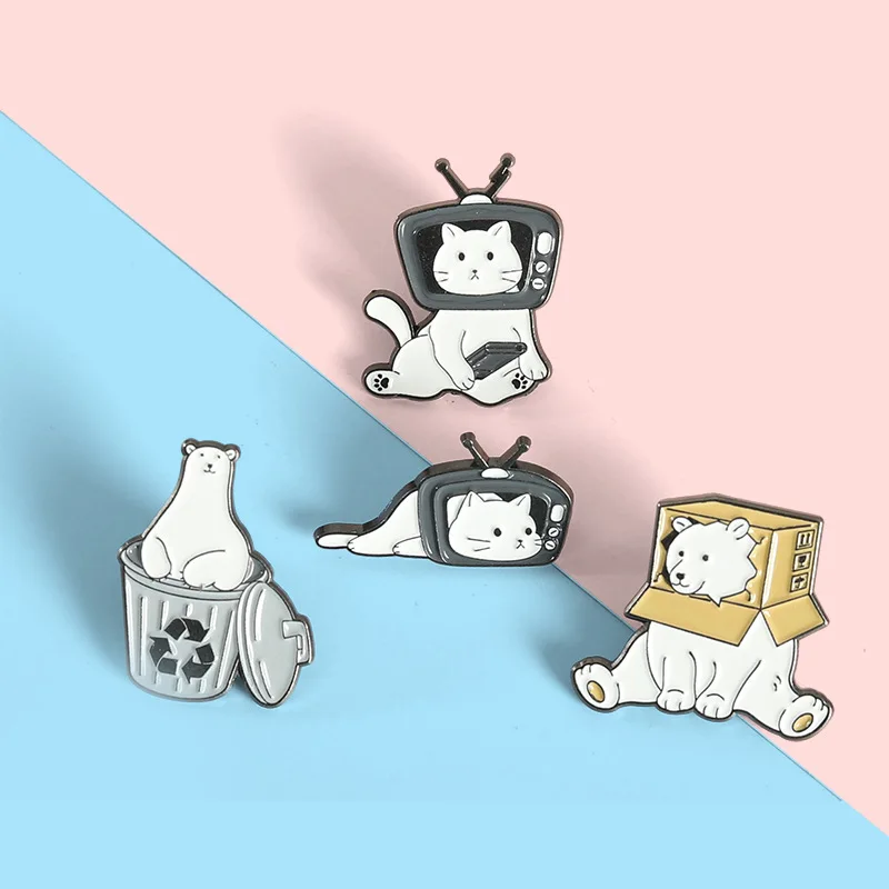 movie stupid bear Enamelled Brooches Funny Cartoon Pins Backpack Lapel Badges Fashion Jewelry Accessories Festival Souvenir Gift