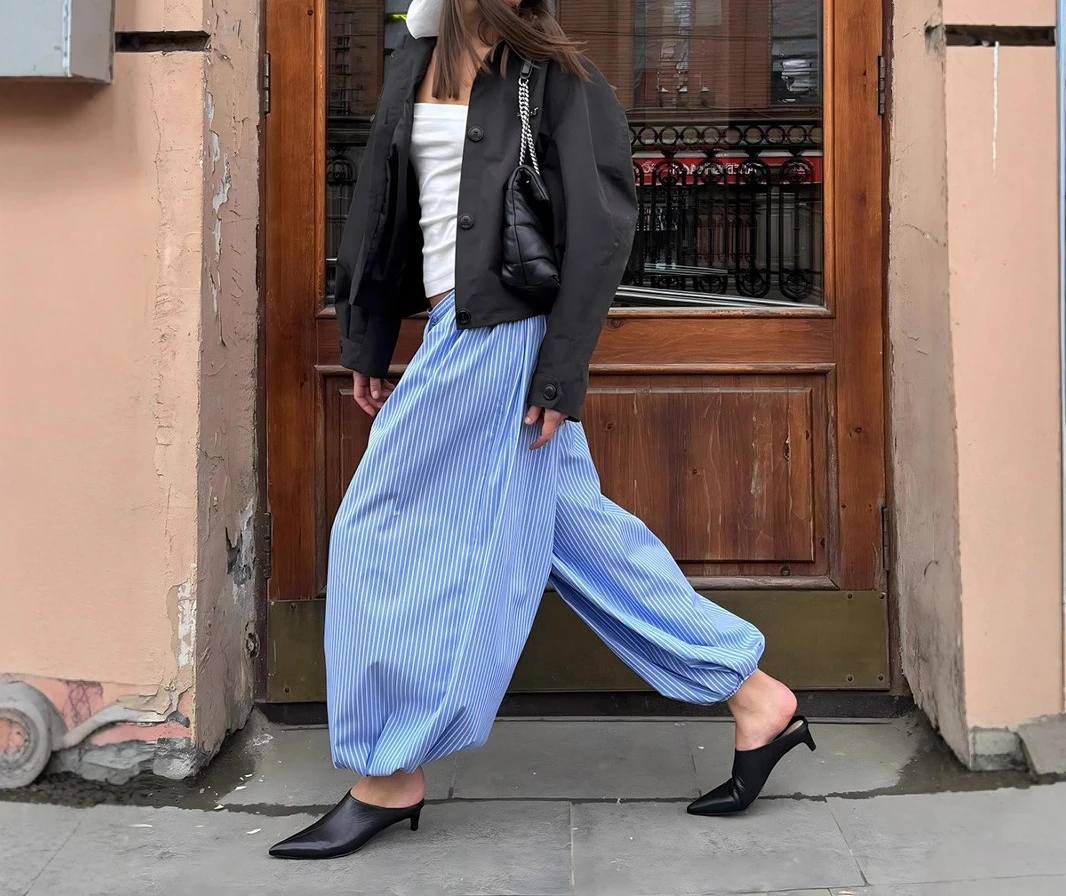

Striped Bloomers Fall 2025 New Street Style Trend Trousers Loose and Versatile Bloomers for Women