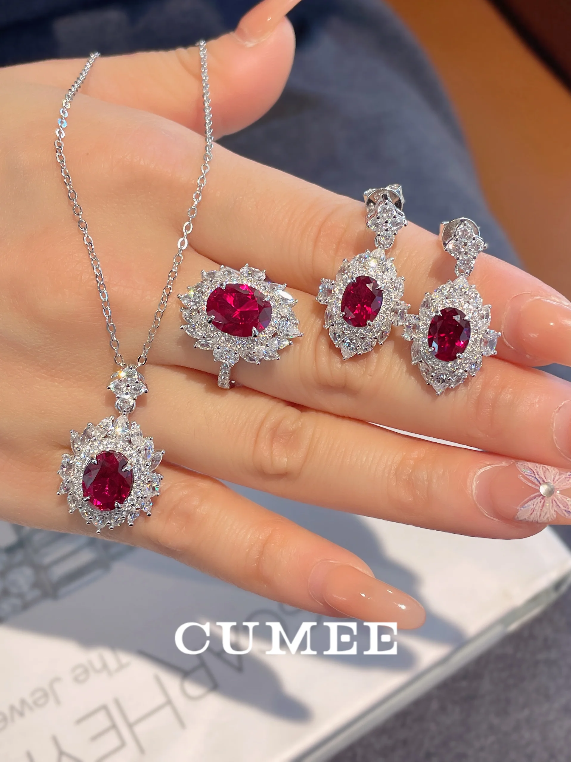 Cumee Classic and Versatile Pigeon Blood Red Cultivated Ruby Ring Pendant Necklace 925 Silver Gold-plated