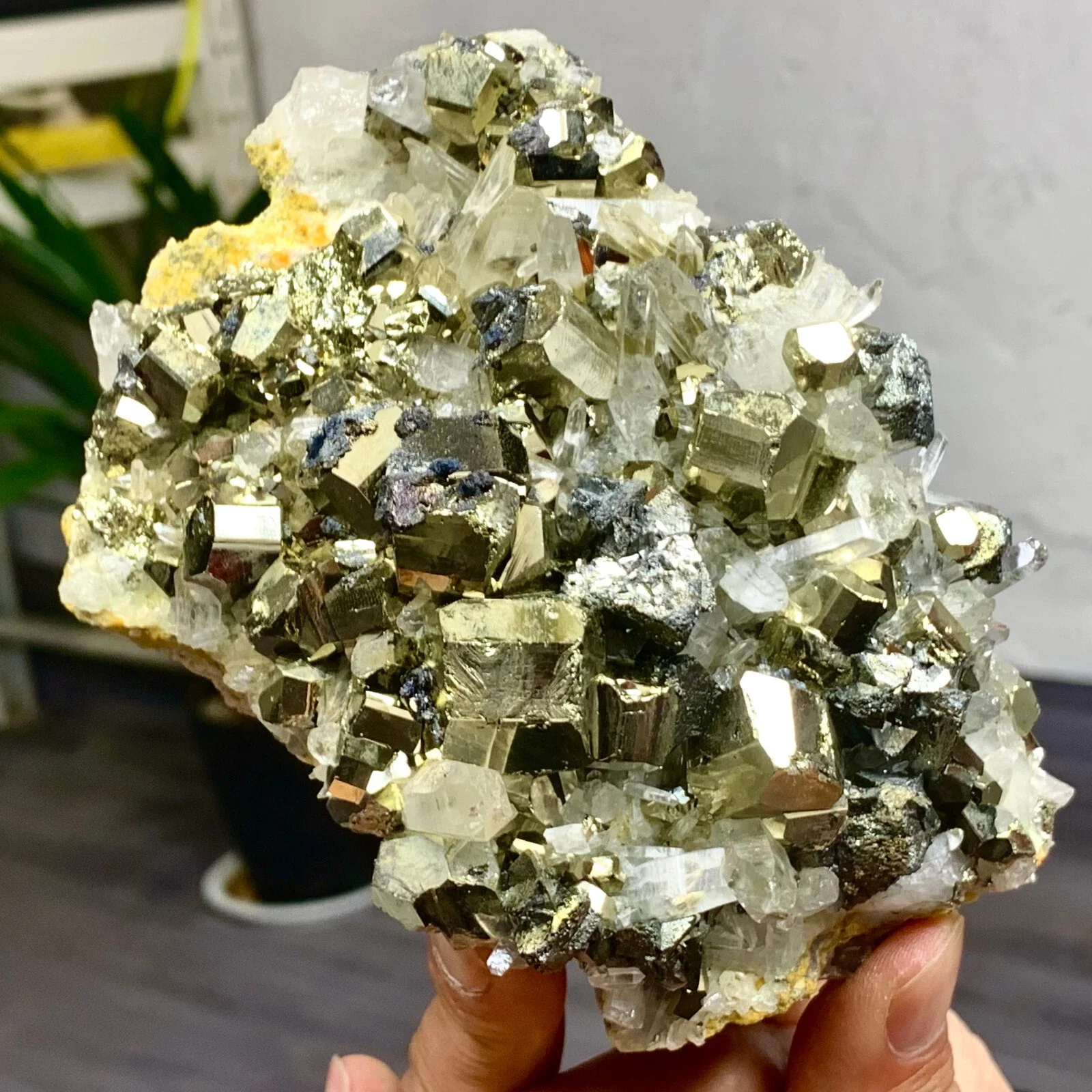 

Natural Peruvian Pyrite Crystal Quartz Cluster, Energy Gemstone, Healing With Energy, Home And Office Decoration, Demagnetizatio