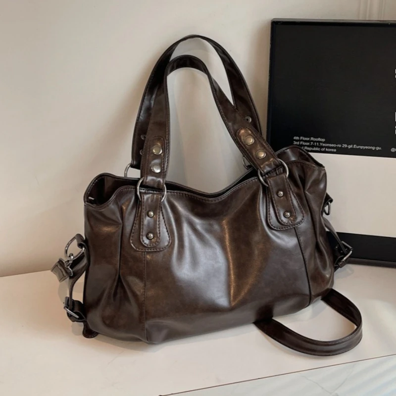 

Large Capacity Rivet Handbags for Women PU Leather Travel Shoulder Bags Retro Daily Crossbody Bag Female Work Casual Tote Purse