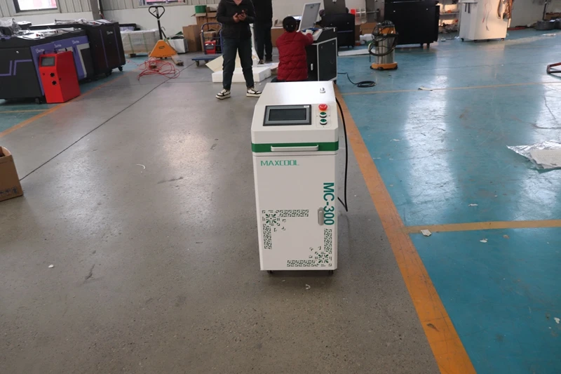 300W MAXCOOL Pulsed Laser Cleaner Air Cooled Rust Paint Oil Remover for Metal Wooden Structures Maintenance and Repair