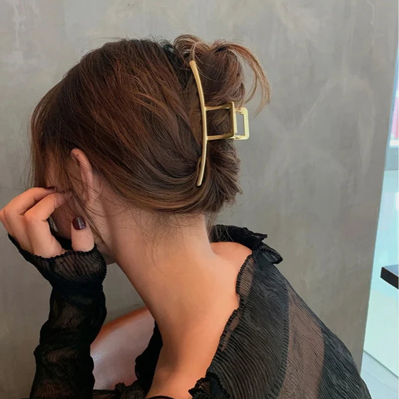 Women\'s Elegant Gold Metal Geometric Hair Clips Fashion Vintage Bathing Grip Claw Clips Barrette Hair Styling Tool Ponytail Clip