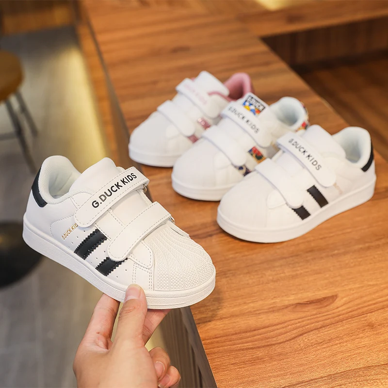 Scarpe Casual per bambini stile caldo moda bambino scarpe Casual piatte antiscivolo Soft Comfort ragazze ragazzi bambino scarpe sportive resistenti