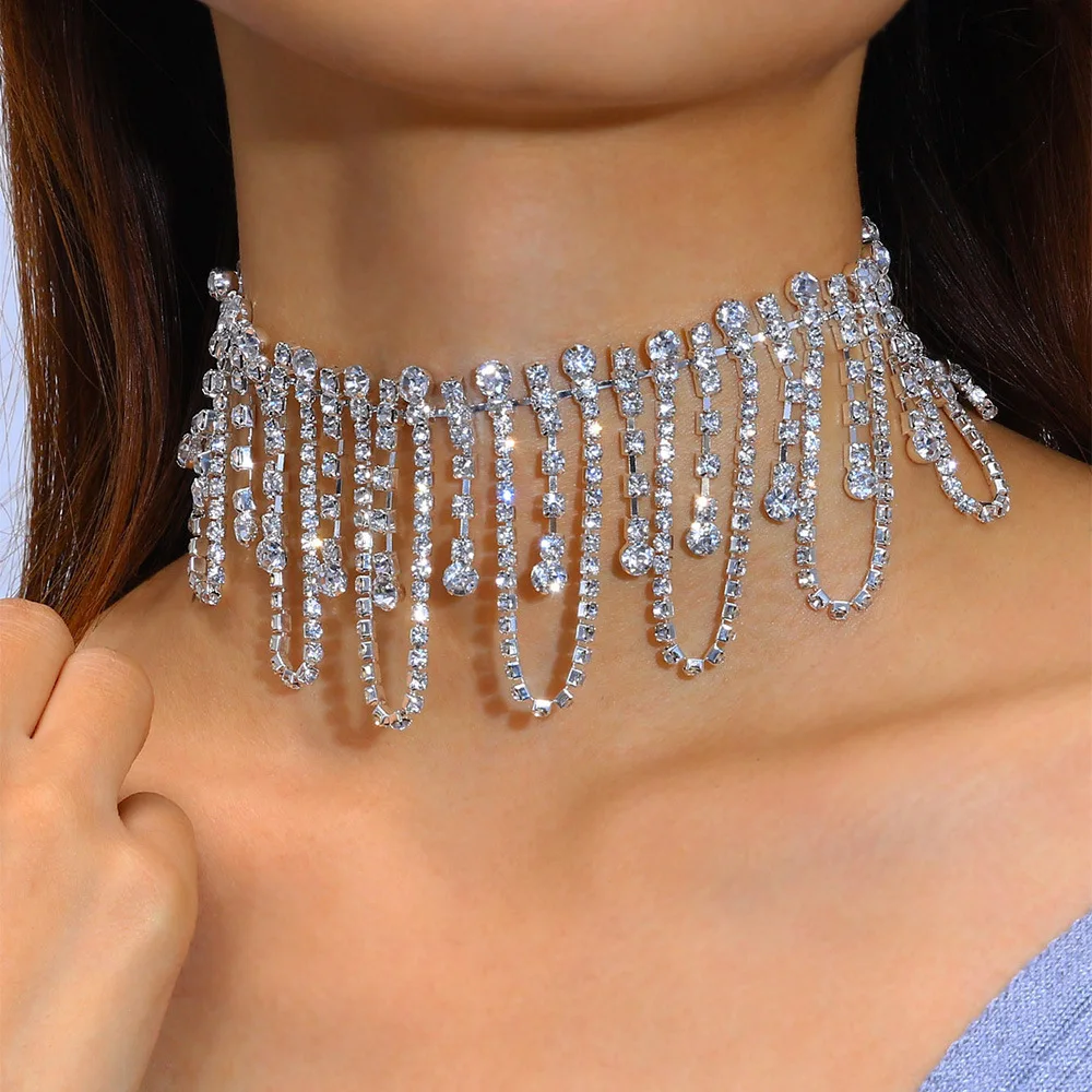

Fashion Rhinestone Tassel Collar Choker Necklace for Women Simple Collar Golden Necklace Clavicle Choker Necklace Jewelry Gift