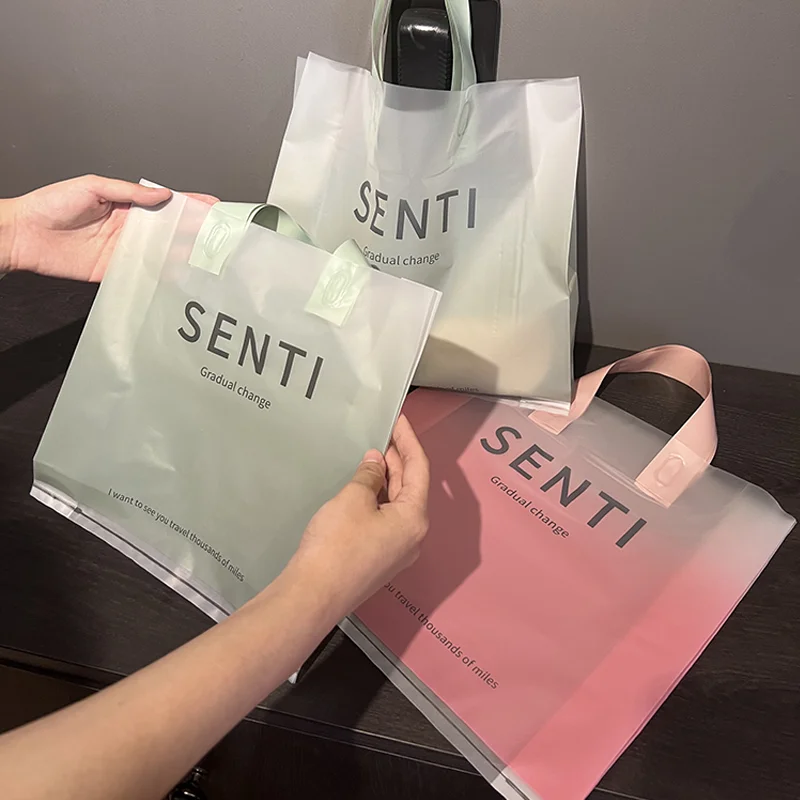 Imagem -03 - Gradiente Fosco Bolsas de Plástico com Alças Bolsas de Compras para Pequenas Empresas Personalizáveis com Seu Próprio Logotipo 50 Pcs