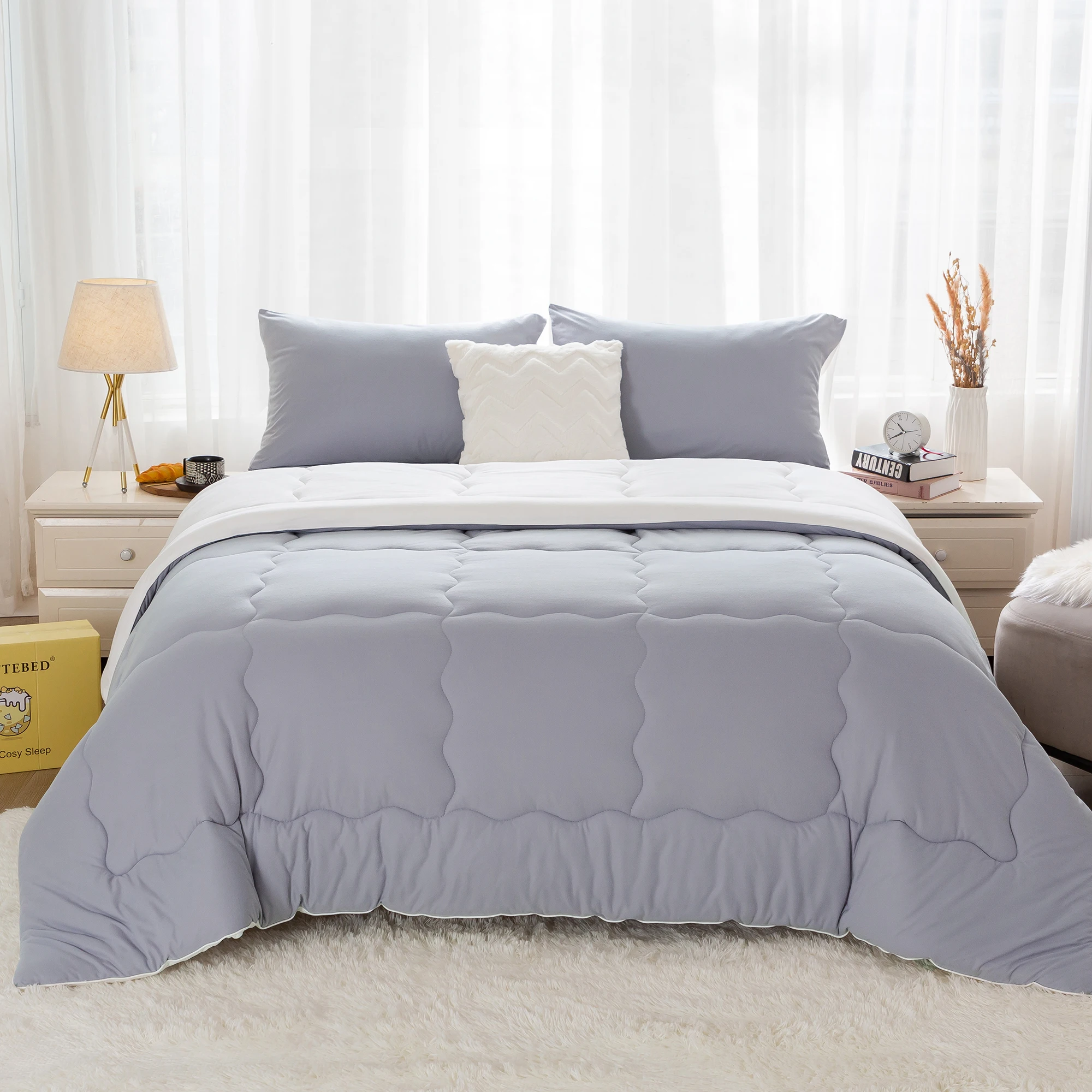 

Ultra-Soft Reversible Warm Comforter Set Twin XL Sized Breathable Bedding Down Alternative Comforter & 2 Pillow Sham