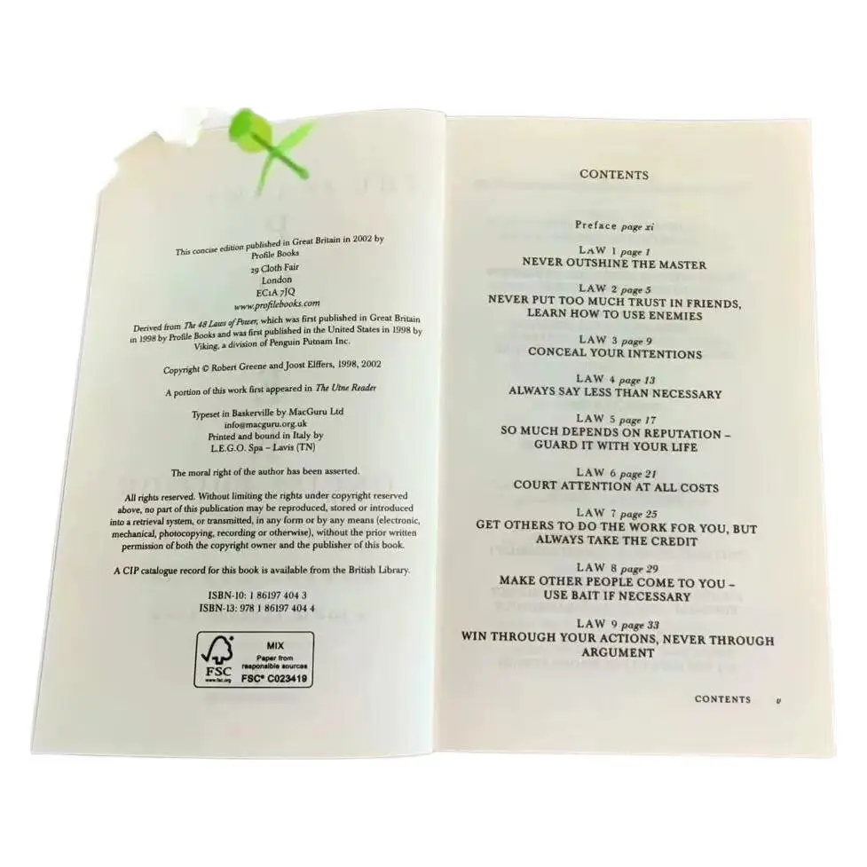 Las 48 leyes del poder Autor: Robert Green Versión en inglés