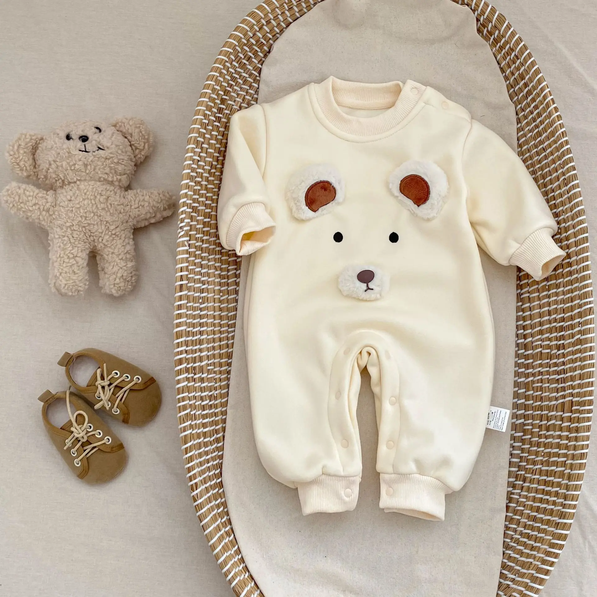 

Новая осенне-зимняя детская одежда для детей 0-3 лет, корейская версия Little Bear, комбинезон с длинными штанами