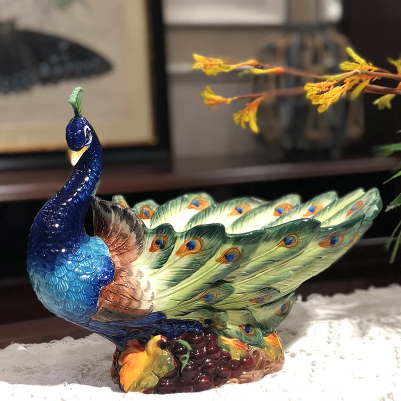 

‌Luxury Ceramic Peacock Fruit Bowl, Realistic Porch Decor, Housewarming Gift, Creative Home Art Decor