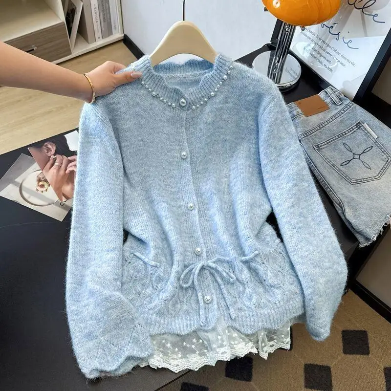 

Женский свитер, осенне-зимний вязаный кардиган, большой размер, кружево с жемчугом и пуговицами для похудения, милая, мягкая, модная утепленная верхняя одежда