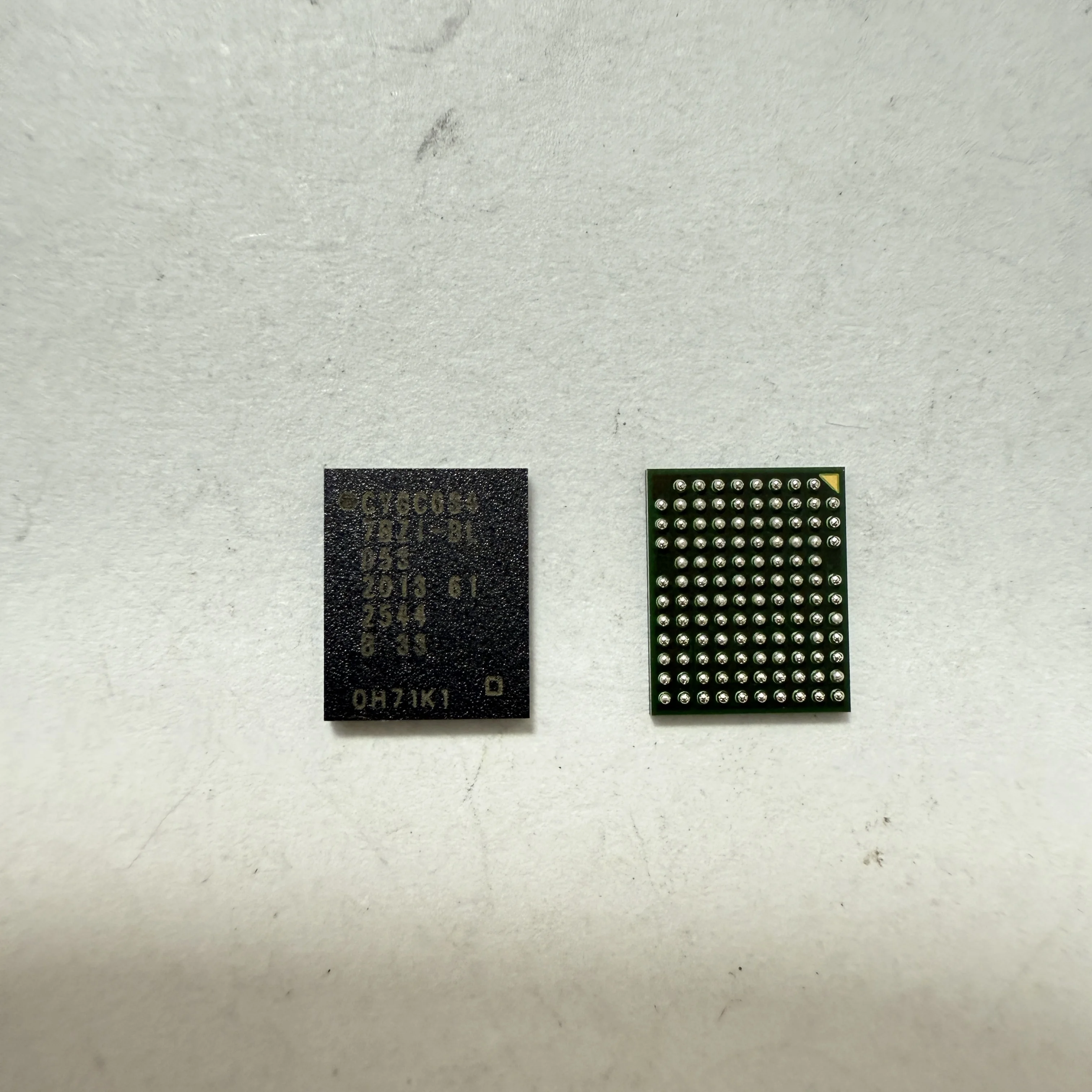 

2PCS/LOT CY8C6347BZI-BLD53 (Microcontrollers)