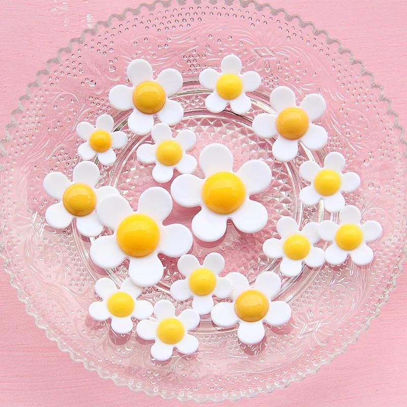 10Pcs Korean Little Daisy Flatback Resin Cabochon Kawaii Scrapbooking Crafts for Hair Bows Center Accessories DIY Phone Decor