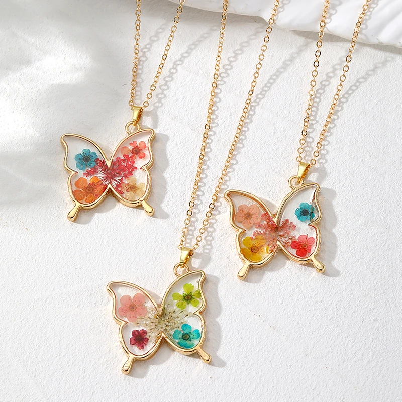 Colorful Dried Flower Butterfly Animal Necklace For Women Eternal Natural Real Flower Cute Insect Pendant Party Wedding Jewelry