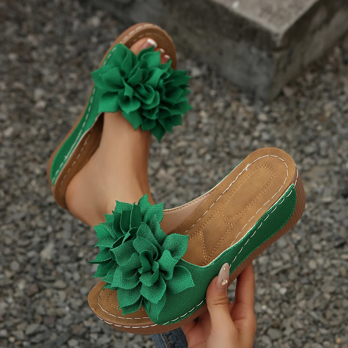 

Women Wedges Slippers 2026 New Summer Sandals Slip on Fashion Shoes Woman Comfortable Flower Platform Slippers Slides Women