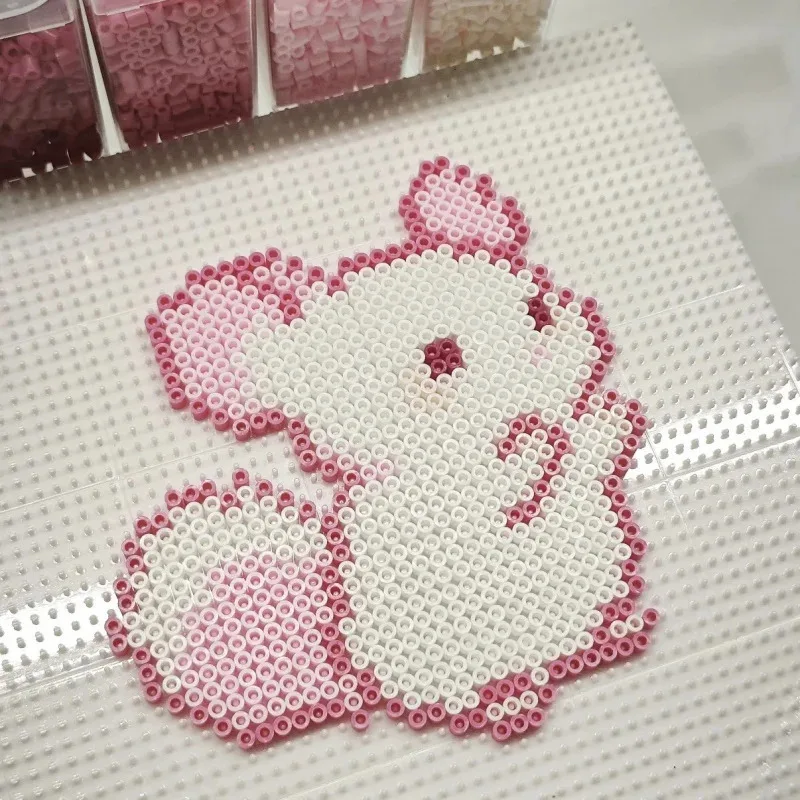 DIY Bastelset 2,6mm Hama Perler Schmelzperlen 3000 Stück Mehrfarbige Schmelzperlen für Pixel-Art-Kreation