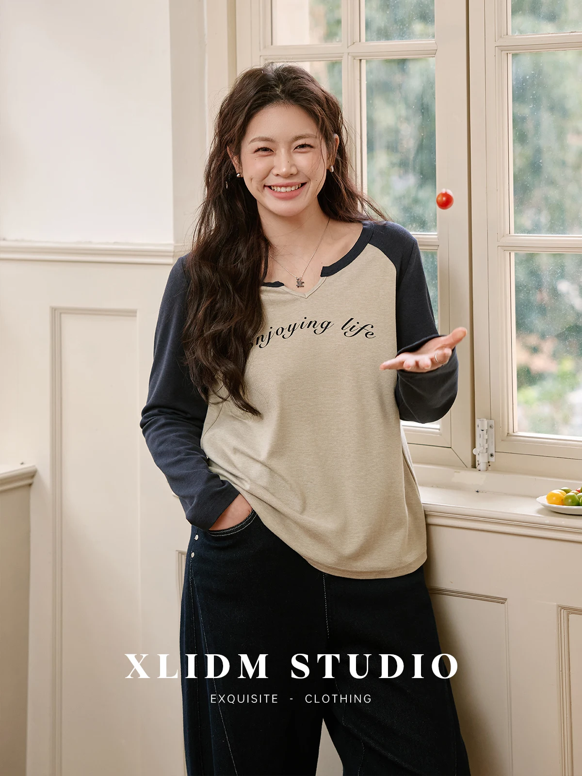 

Повседневная женская футболка с длинным рукавом, эластичная, приталенная, с контрастными вставками на плечах, новинка весенней коллекции, верхняя одежда в повседневном стиле